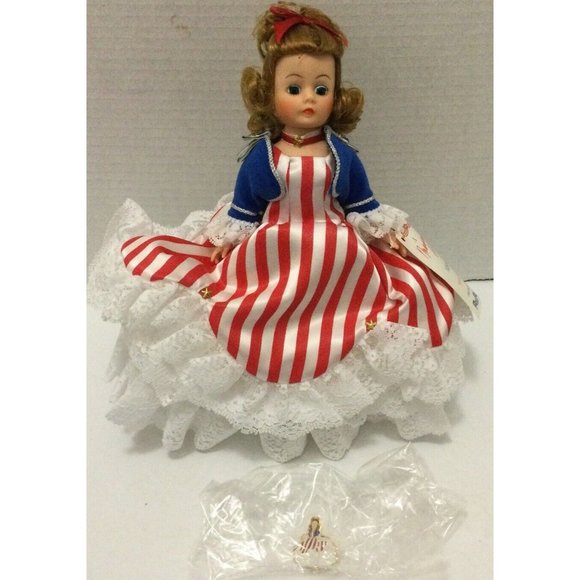 Madame Alexander MADC 1991 Club Doll- Miss Liberty with box And Pin - Picture 4 of 12